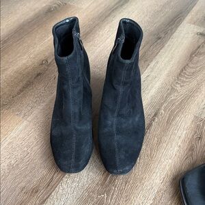 Black Suède Ankle Boots for Women